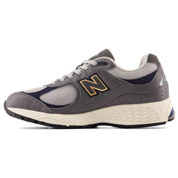 New Balance NB 2002R