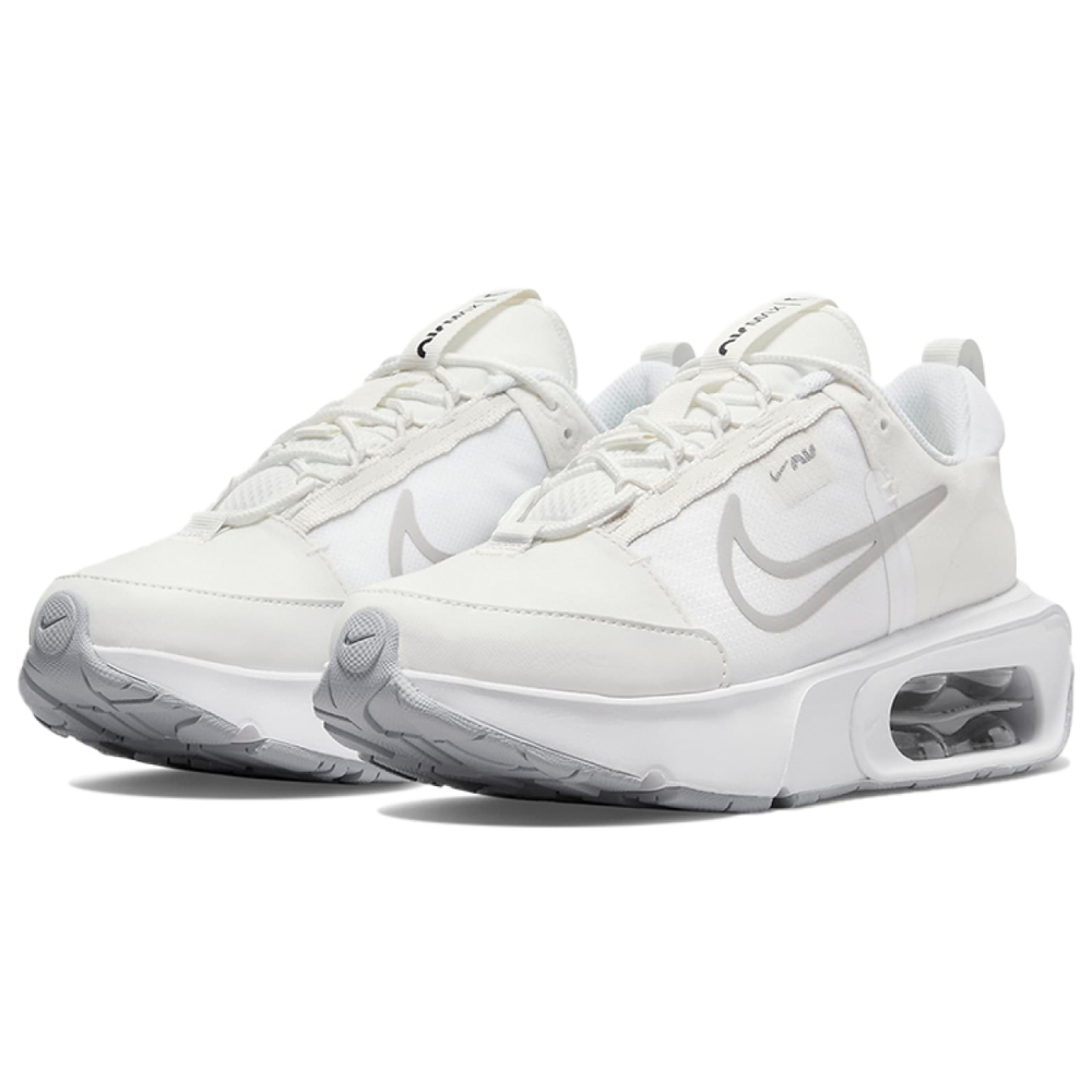 Nike Air Max INTRLK Logo