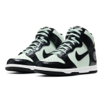 Nike Dunk "Barely Green"