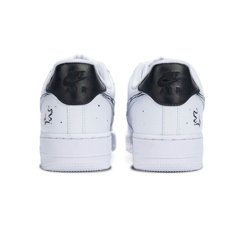 【 】 Nike Air Force 1