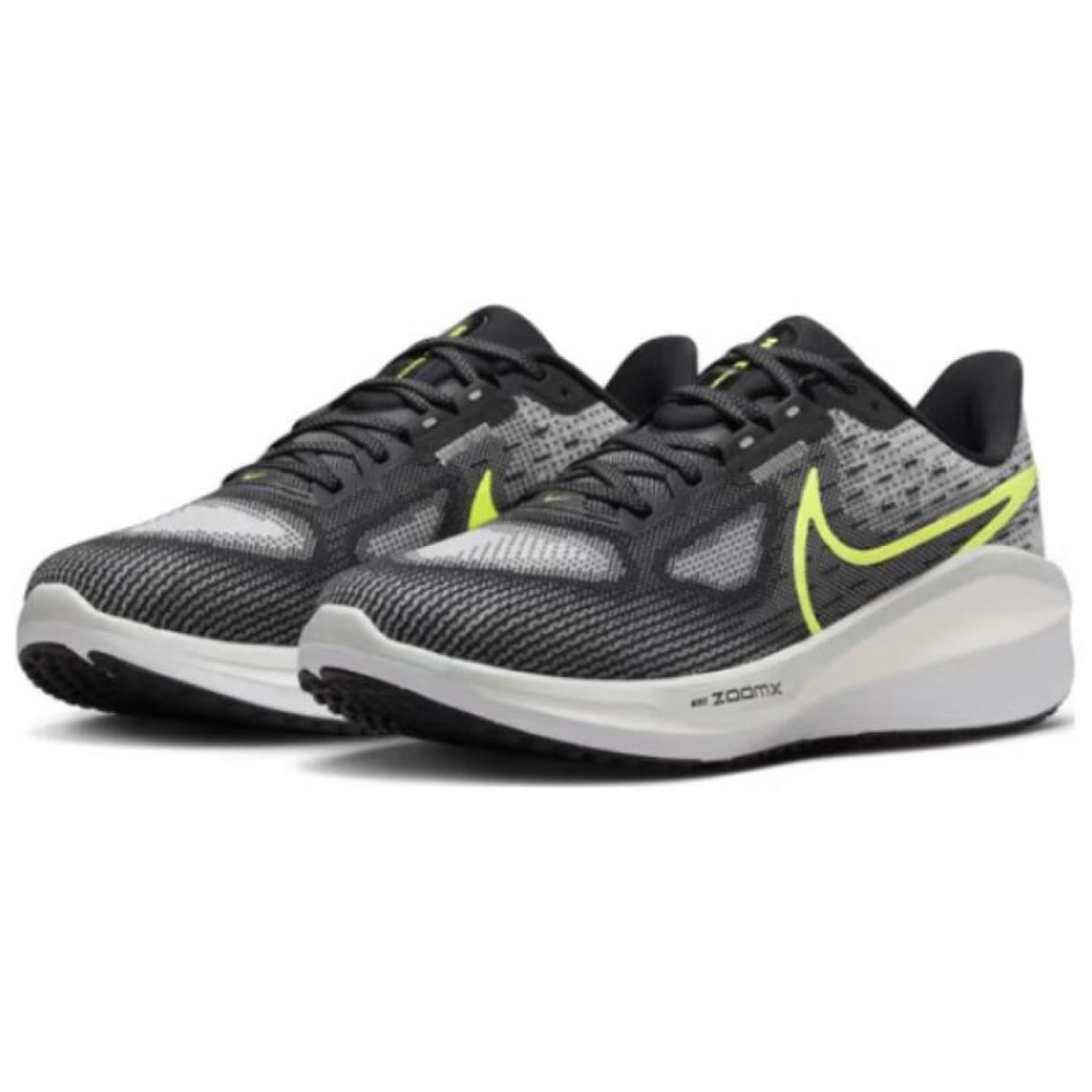 Nike Air Zoom Vomero 17