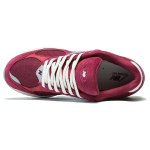 New Balance NB 2002R