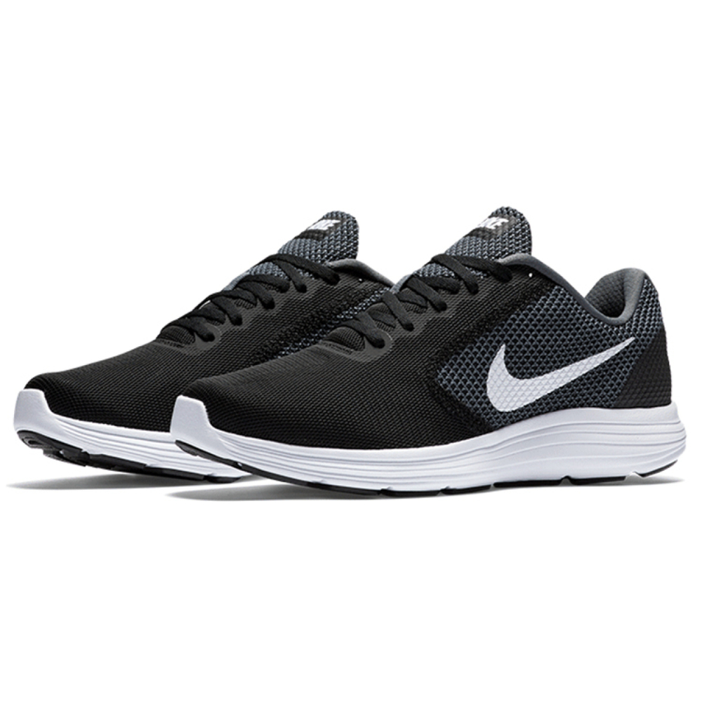 Nike REVOLUTION 3