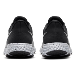 Nike REVOLUTION 5 Premium