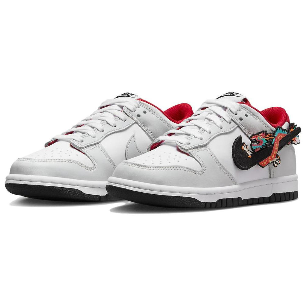 Nike Dunk "Year of the Dragon"