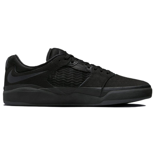 Nike SB Ishod Triple Black