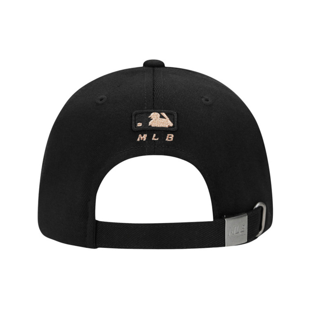 MLB /