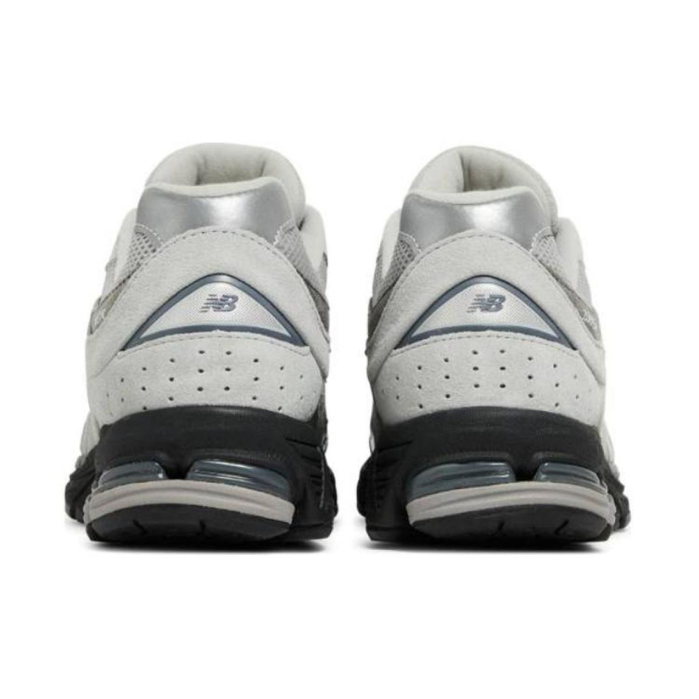 New Balance NB 2002R