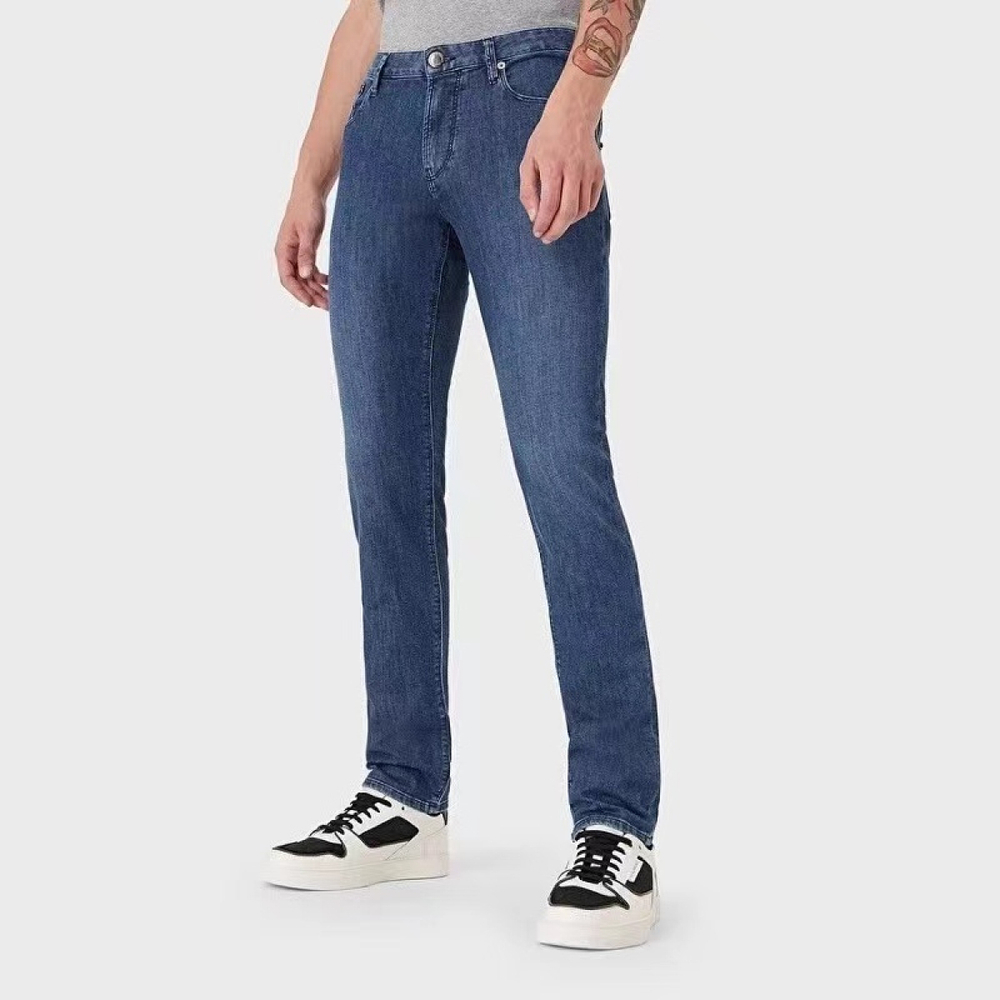 EMPORIO ARMANI FW21 Logo