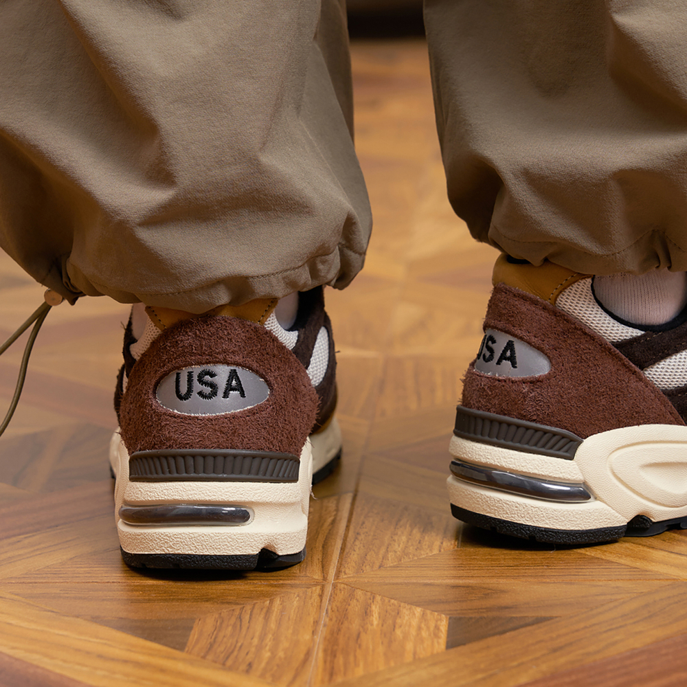 New Balance NB 990 V2
