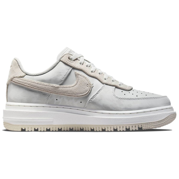 Nike Air Force 1 summit white