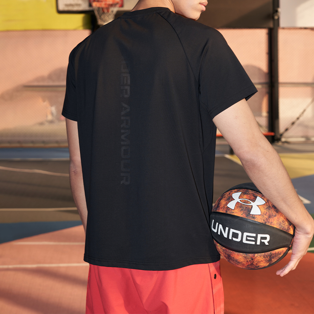 Under Armour Logo T