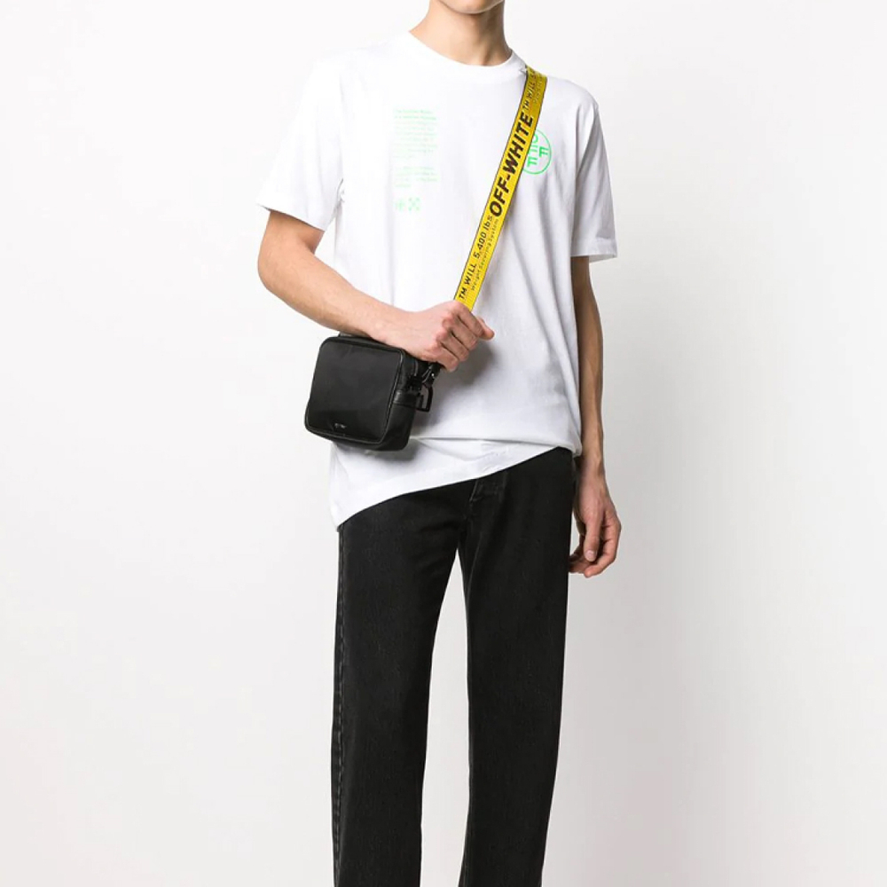 OFF-WHITE T