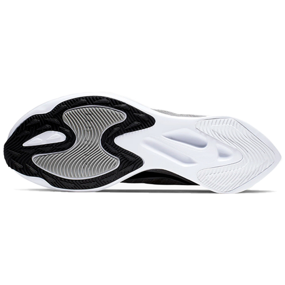 Nike Zoom Gravity 1