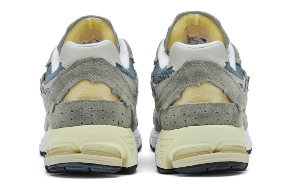 New Balance NB 2002R