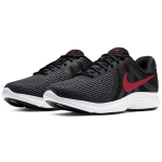 Nike REVOLUTION 4