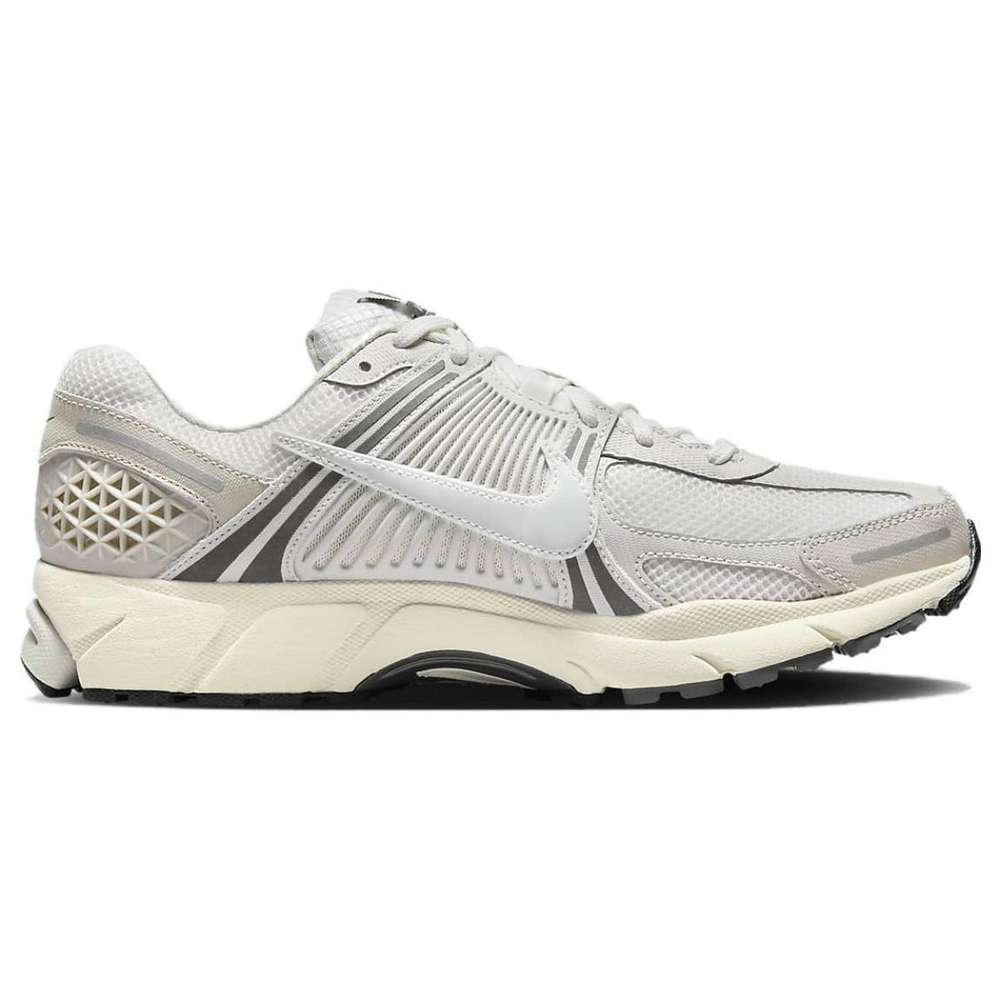 Nike Air Zoom Vomero 5