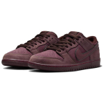 Nike Dunk SB "Burgundy Crush" Valentines "love found"