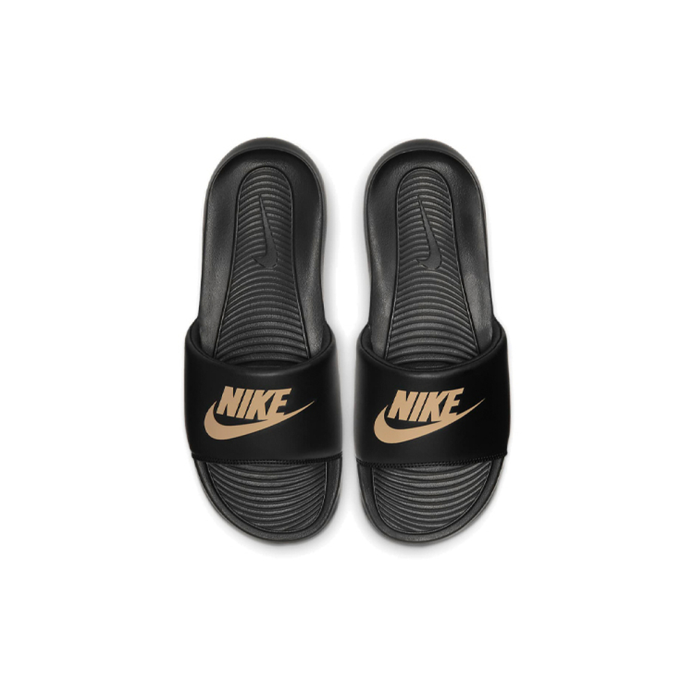 Nike Victori One