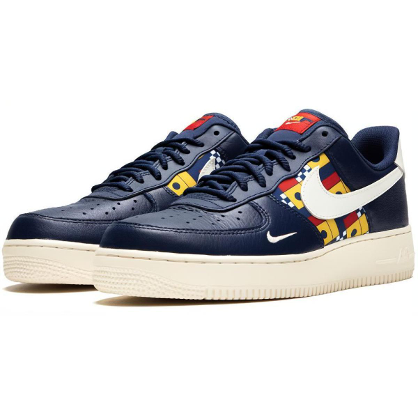 Nike Air Force 1 07 LV8