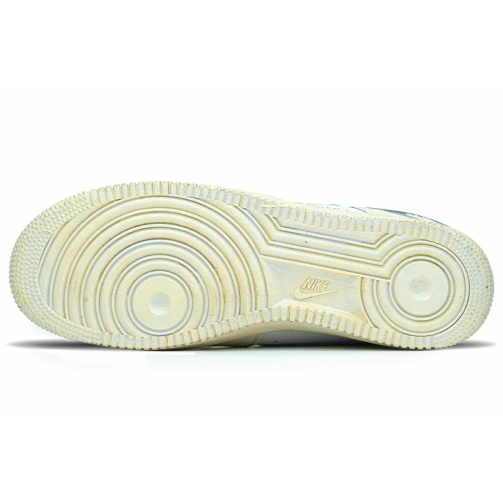 【 】 Nike Air Force 1 vibe