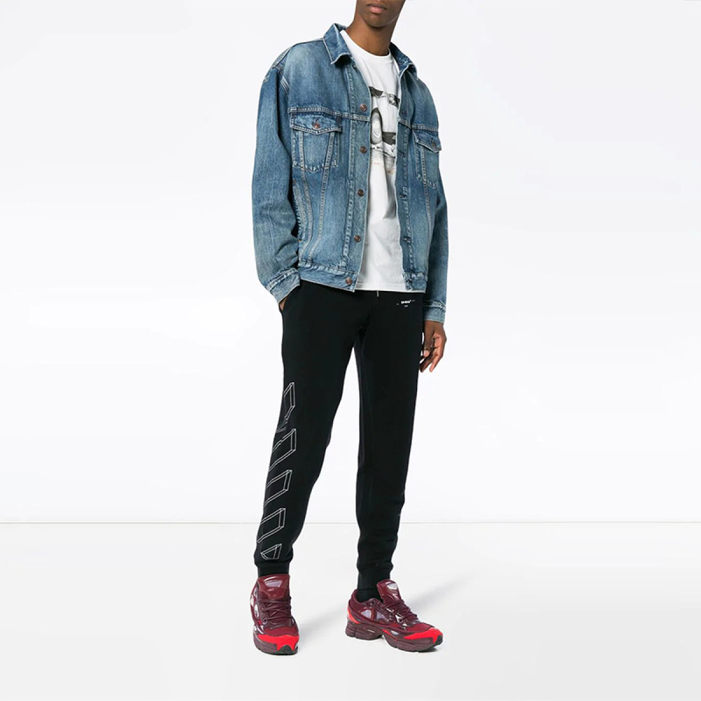 OFF-WHITE
