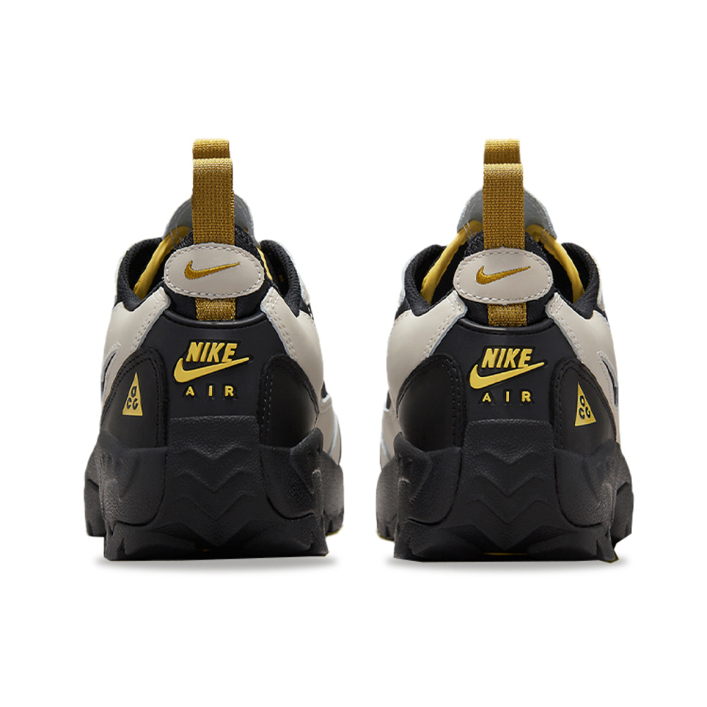 Nike ACG Air Mada