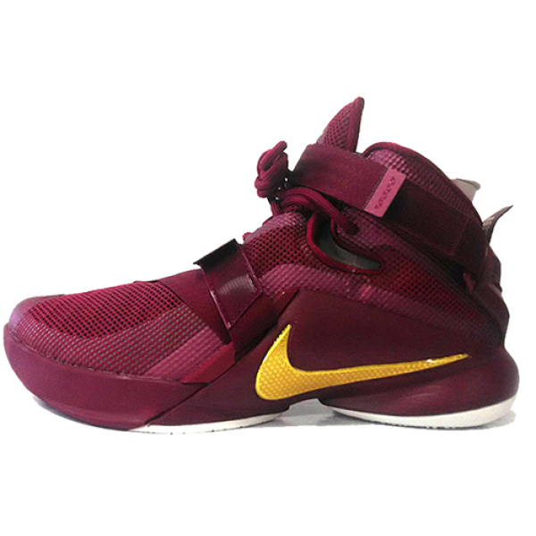Nike zoom soldier 9