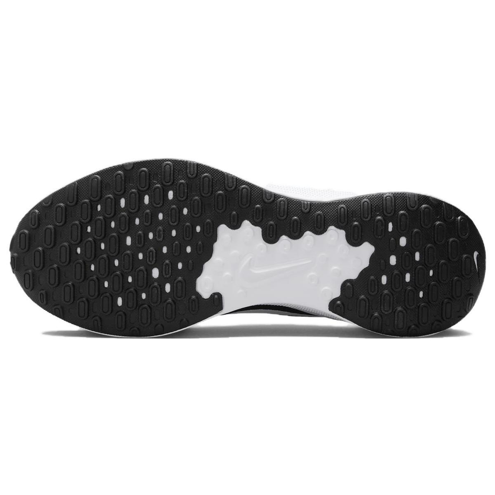 Nike REVOLUTION 7
