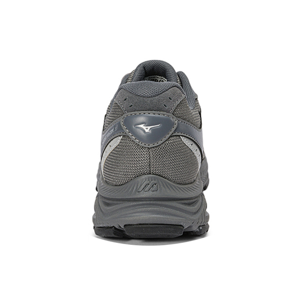 Mizuno Racer S