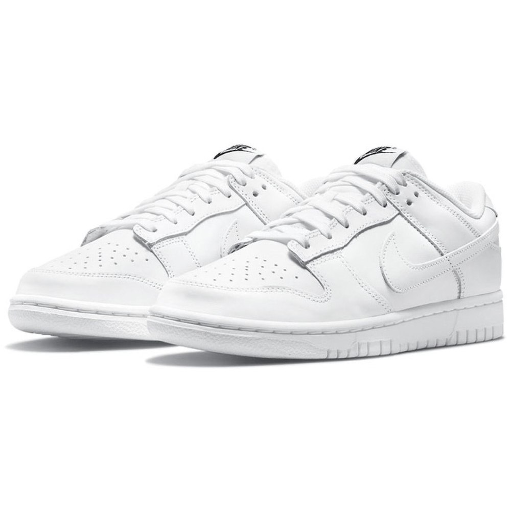 Nike Dunk triple white