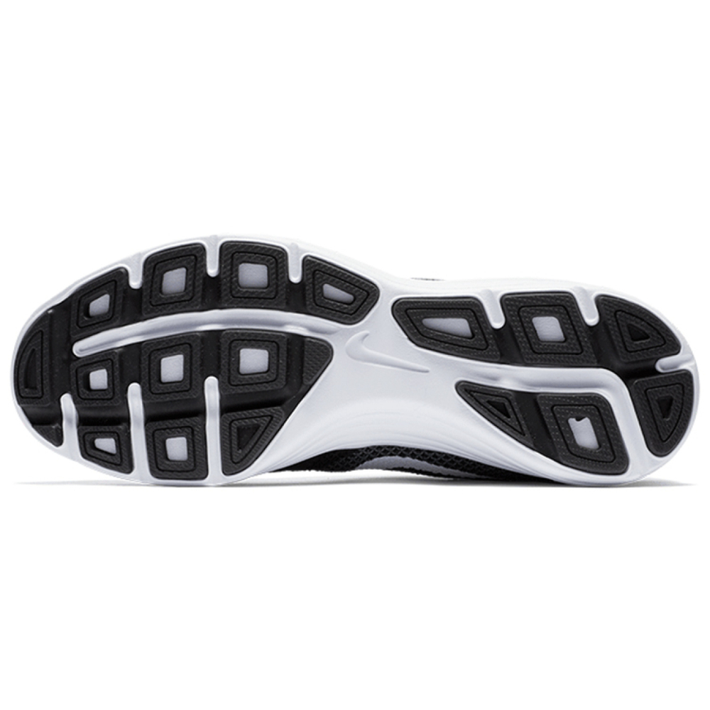 Nike REVOLUTION 3