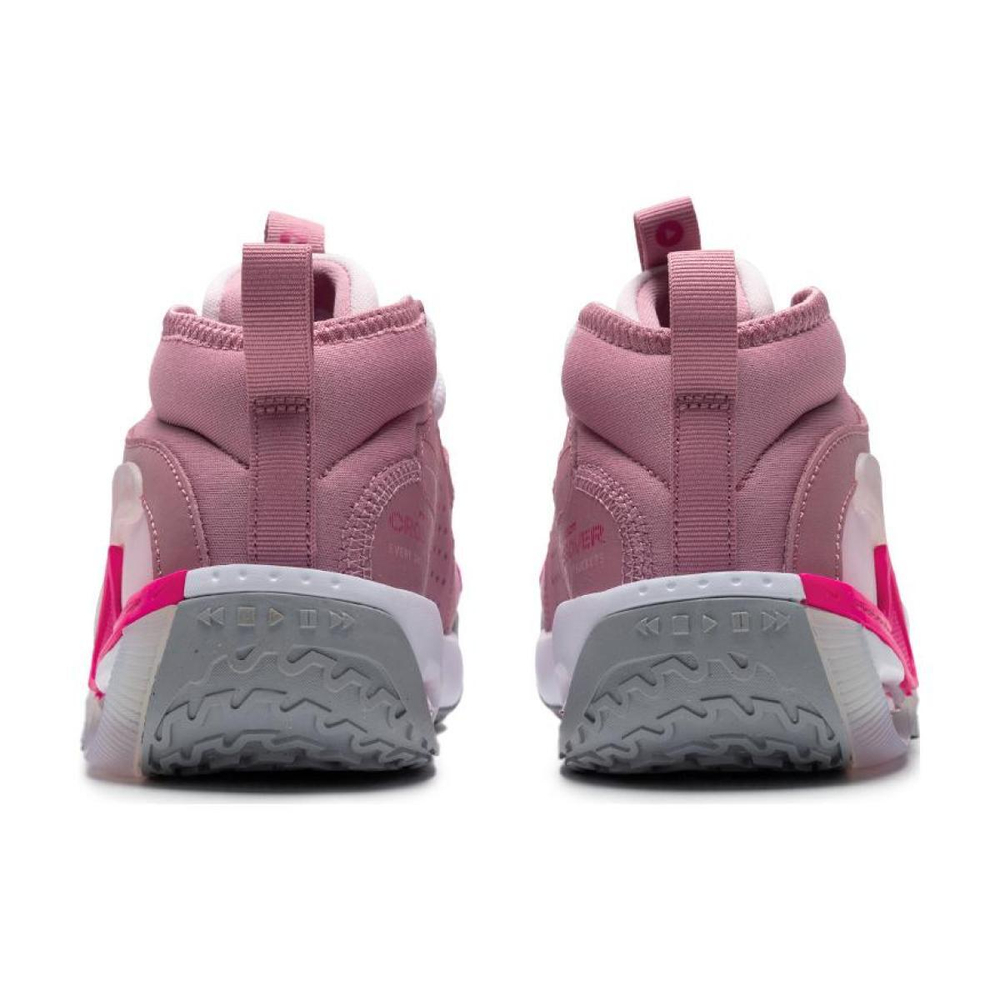 Nike Air Zoom Crossover