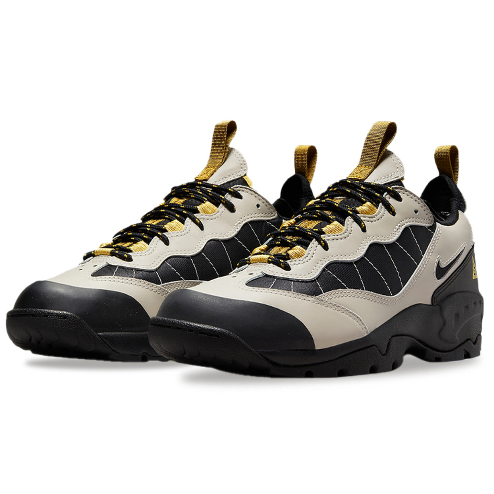 Nike ACG Air Mada