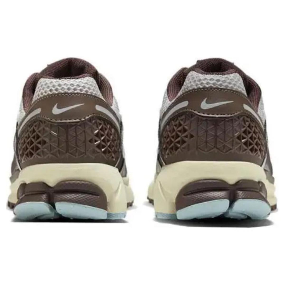 Nike Air Zoom Vomero 5