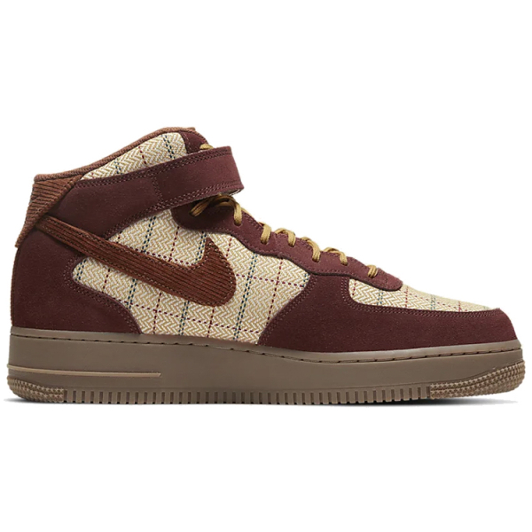Nike Air Force 1 07 LV8