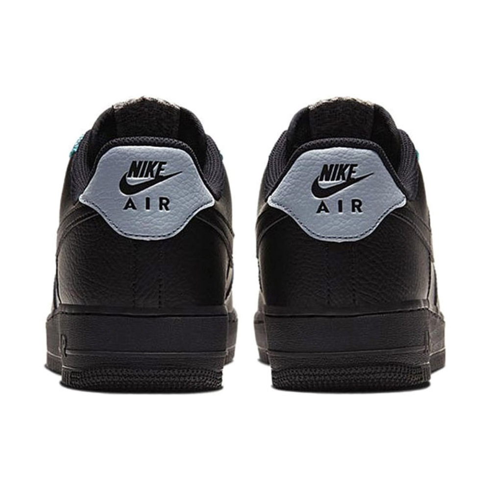Nike Air Force 1 07 LV8