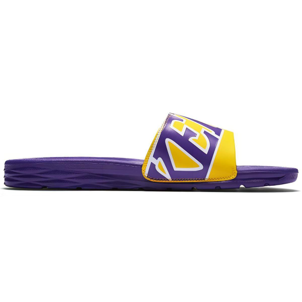Nike Benassi