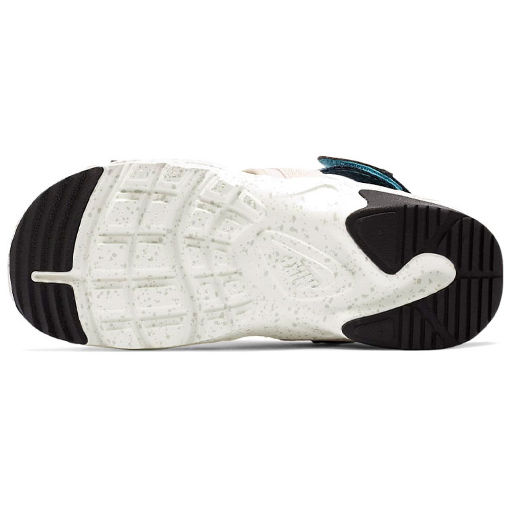 Nike Canyon