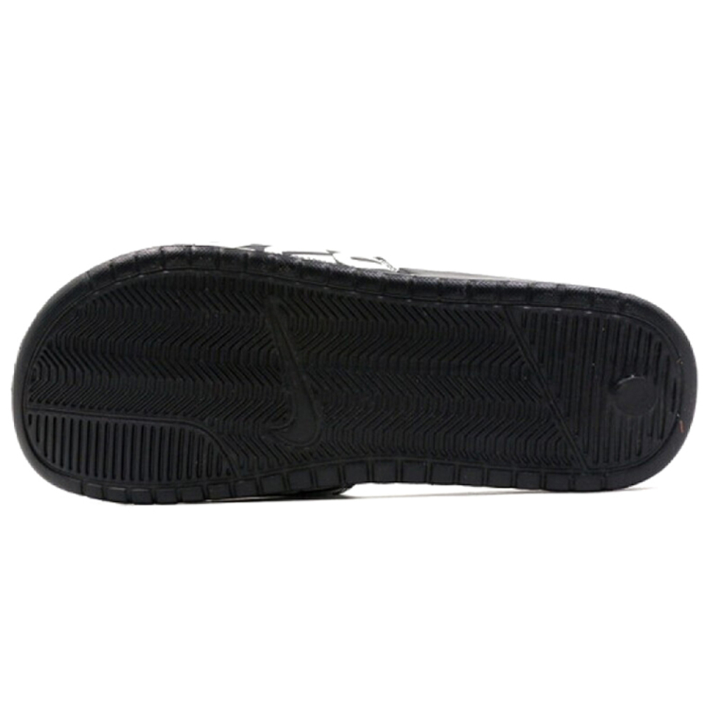 Nike Benassi