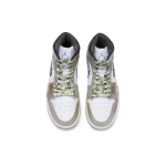 【 】 Jordan Air Jordan 1 Mid 811