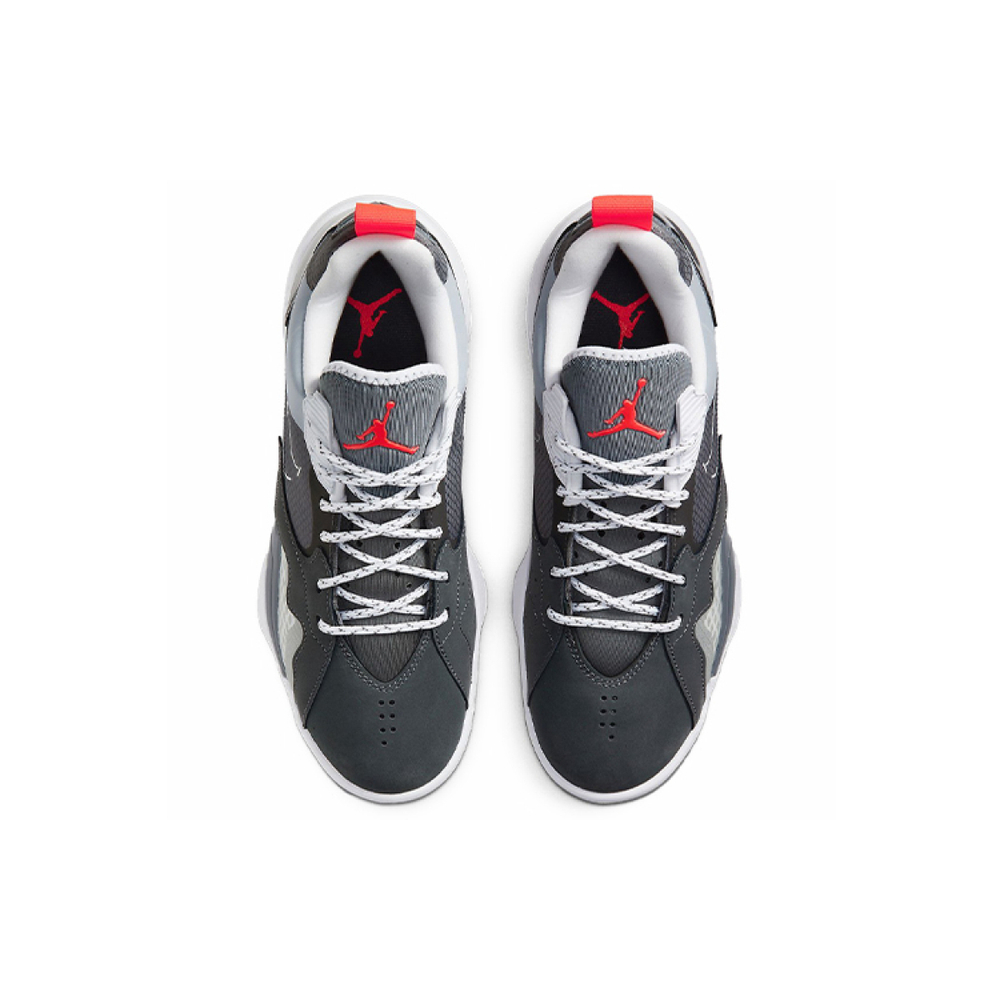 Jordan Zoom 92