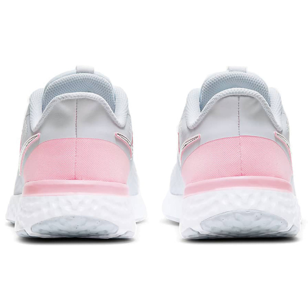 Nike REVOLUTION 5