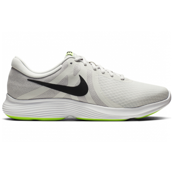 Nike REVOLUTION 4