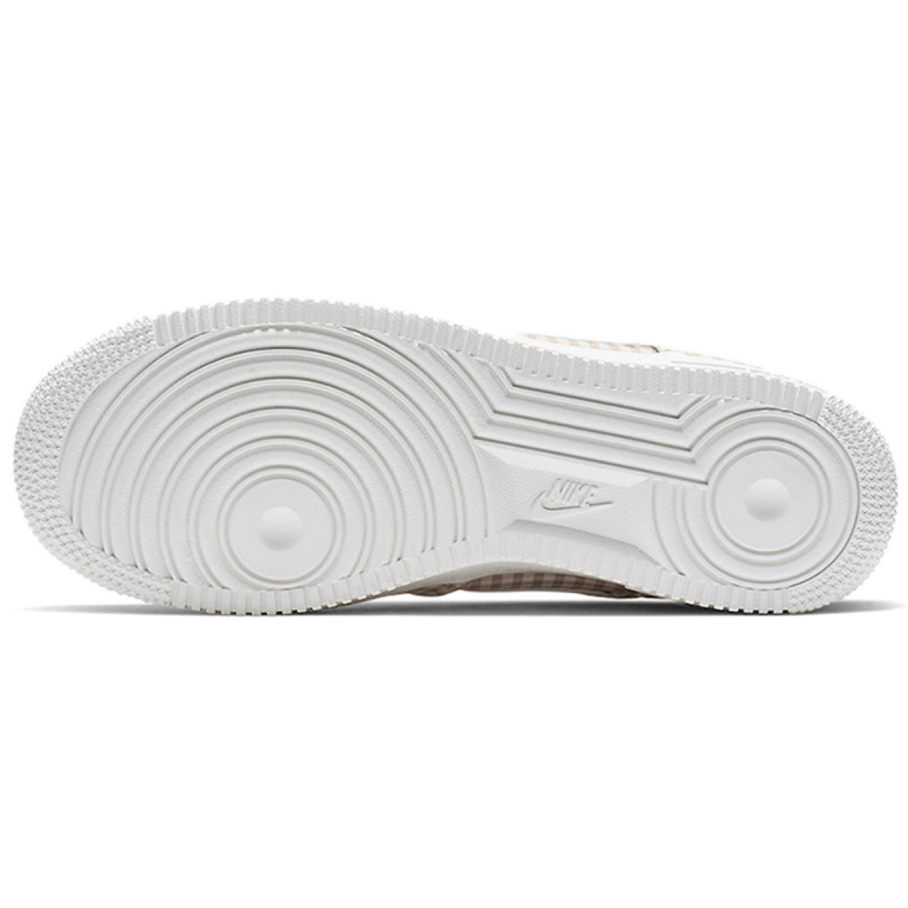 Nike Air Force 1 07 QS