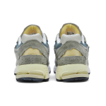 New Balance NB 2002R