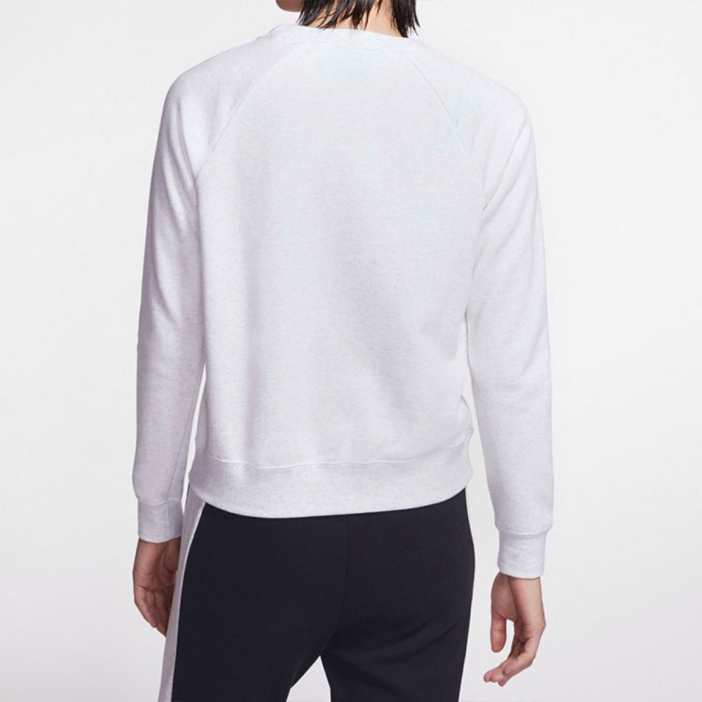Nike Sportswear Essential Logo