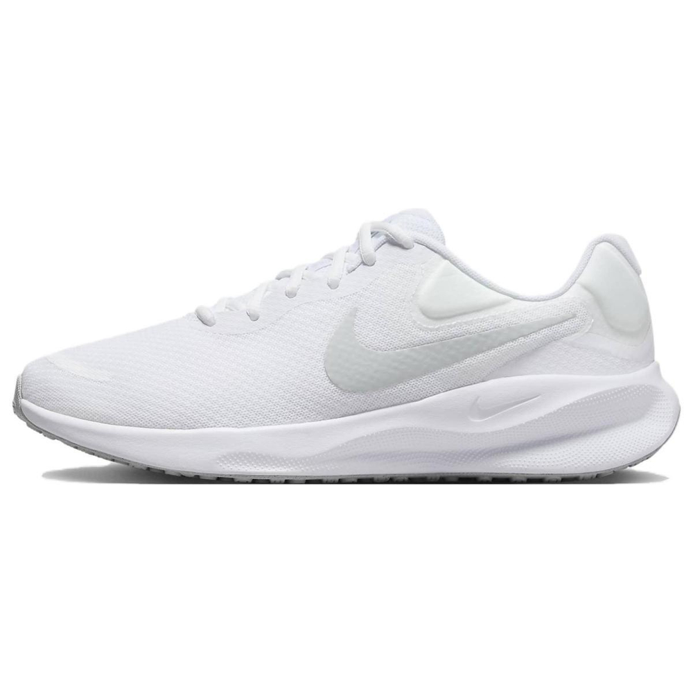 Nike REVOLUTION 7