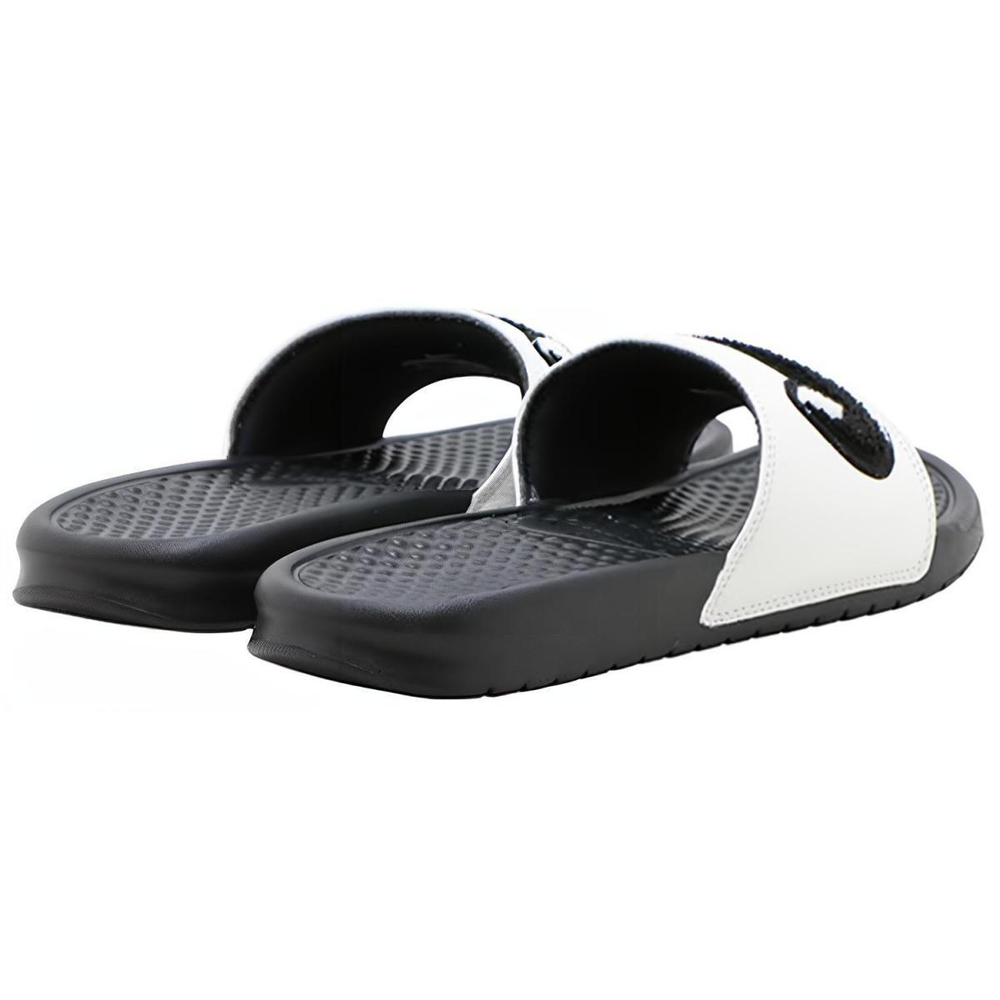 Nike Benassi
