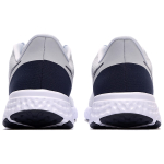 Nike REVOLUTION 5